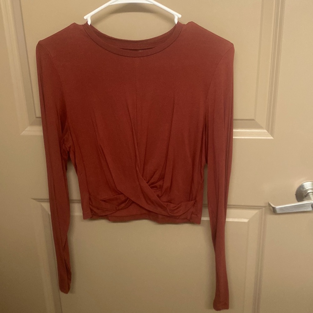 Marooon long sleeve crop top